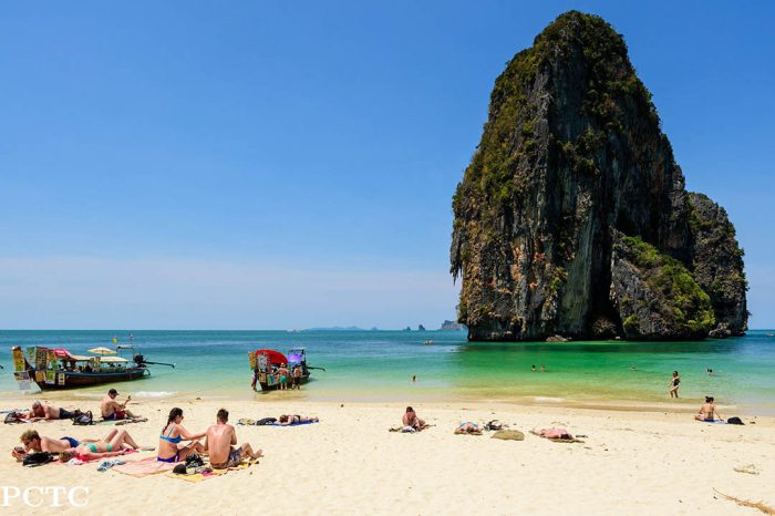 Phi Phi Island Full Day Tour by Big Boat